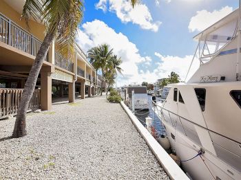 Waterside Suites and Marina