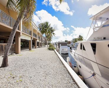 Waterside Suites and Marina